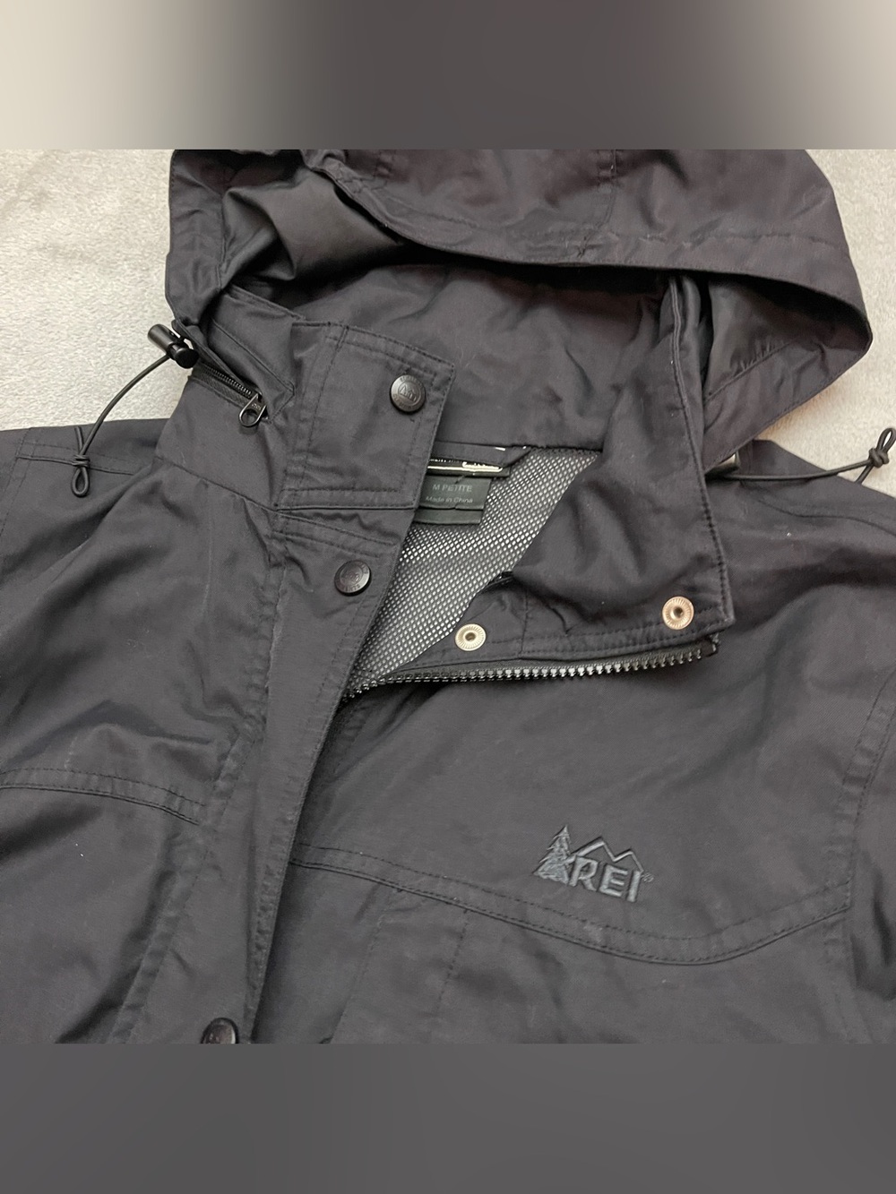 REI Elements Womens M Black Rain Jacket Full Zip Hooded Nylon Parka Coat - Picture 2 of 9
